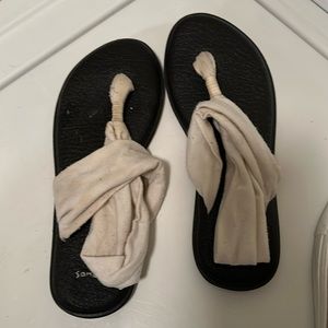 Sanuk sandals